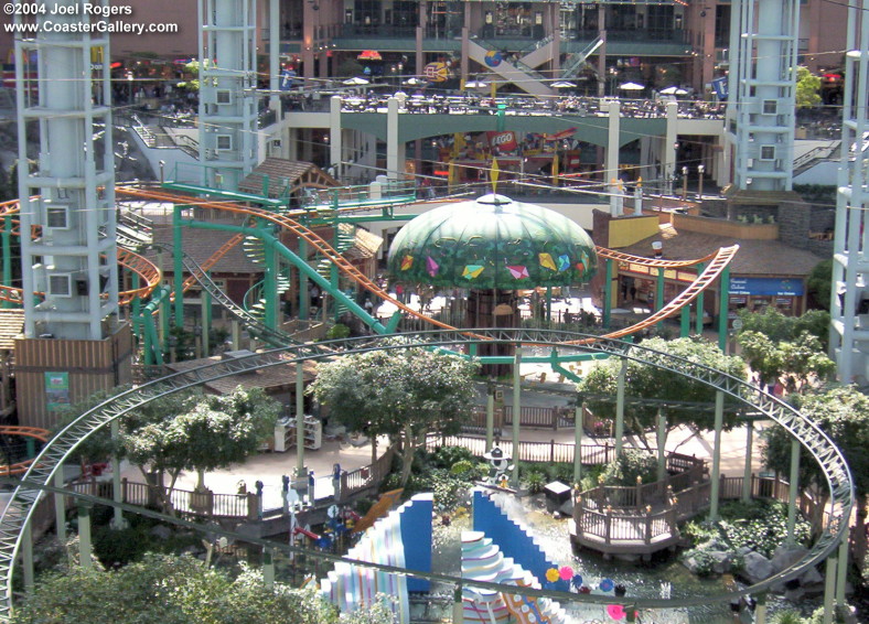 Knott's Camp Snoopy - Park at MOA - Nickelodeon Universe