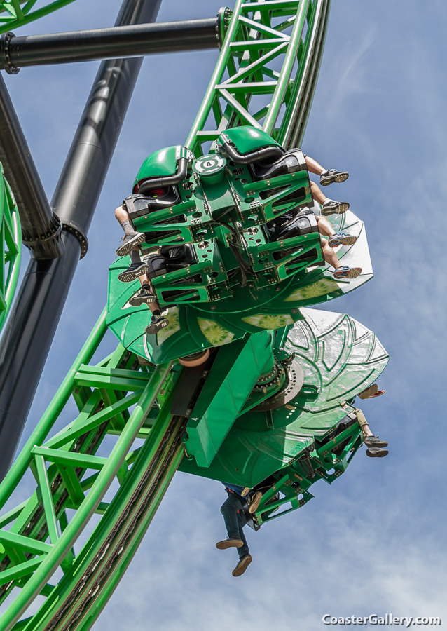 Rotating seats on the Green Lantern coaster