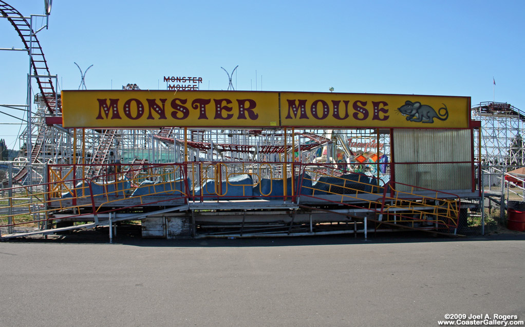 Monster Mouse's minimilistic loading station