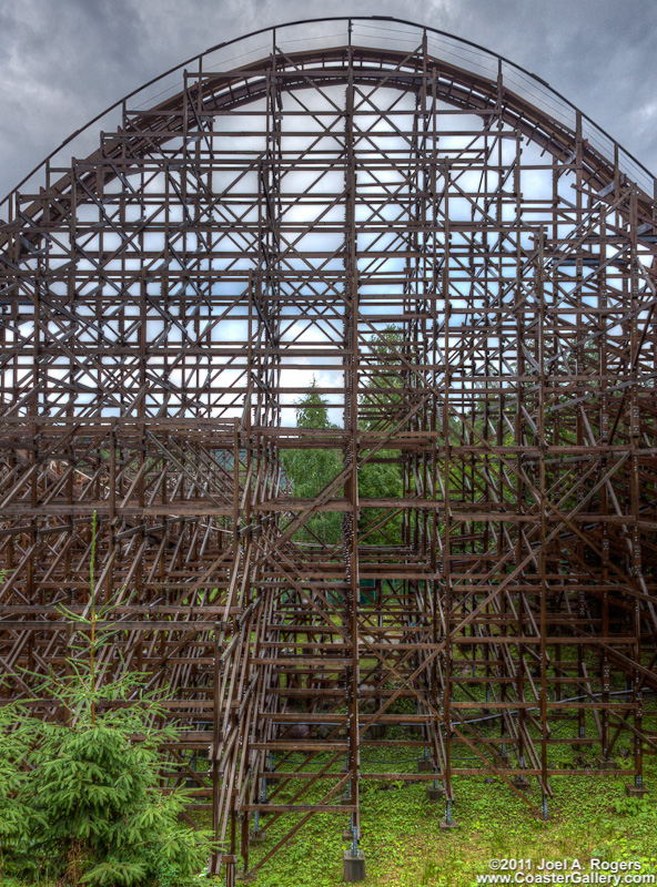 Thundercoaster's structure