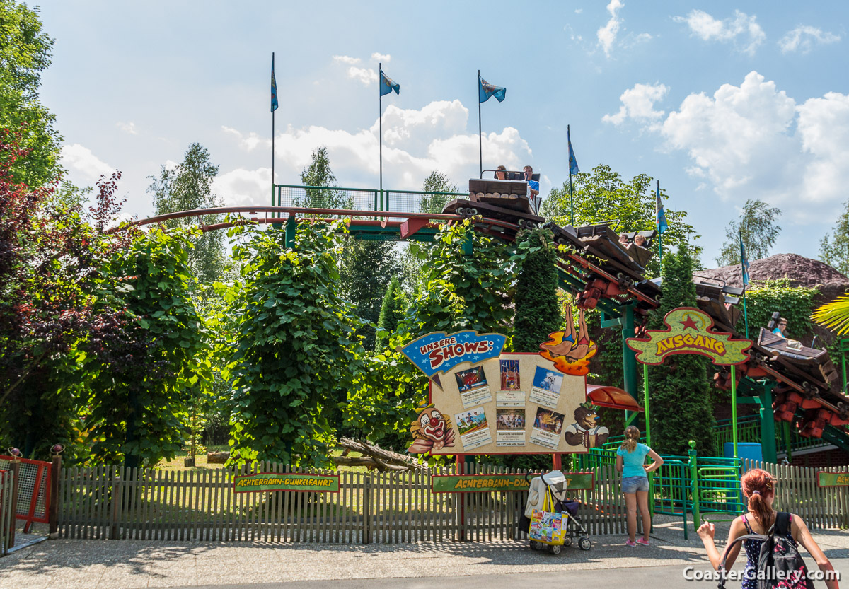 Drehgondelbahn spinning roller coaster