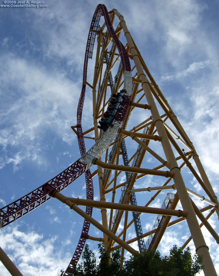 The world's tallest and fastest roller coaster
