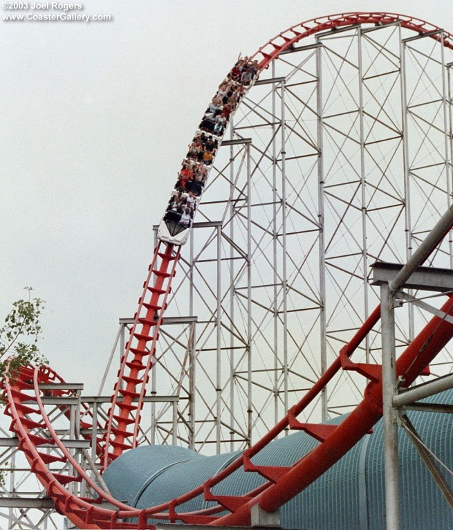World's first hyper-coaster - The Magnum XL-200 at Cedar Point