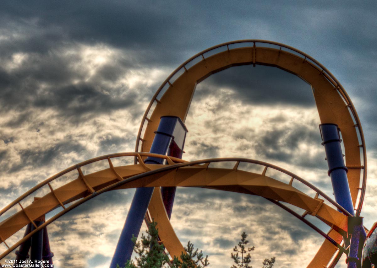 Batman The Ride -- two inversions