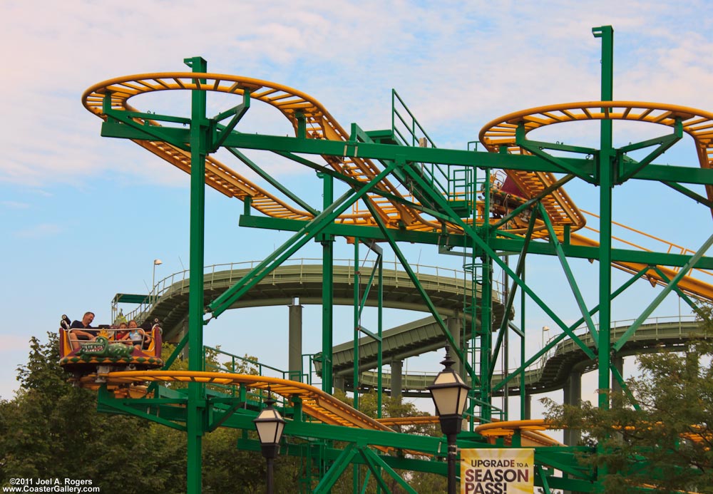 Spinning roller coaster in Illinois