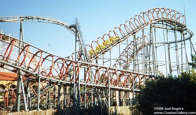 Viper roller coaster