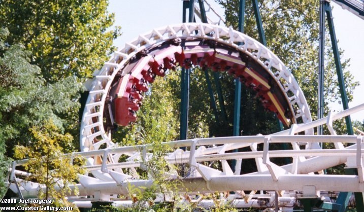 Whirlwind roller coaster