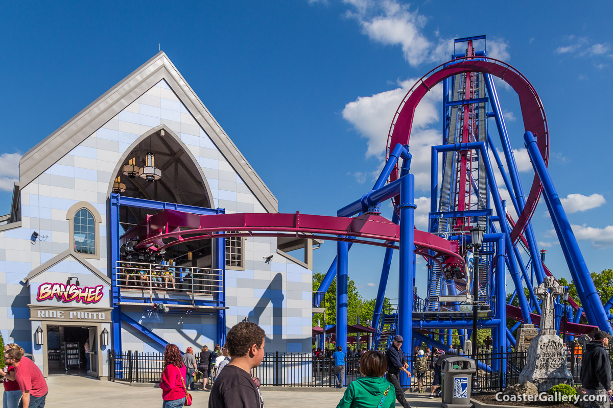 Banshee's loading and unloading platform