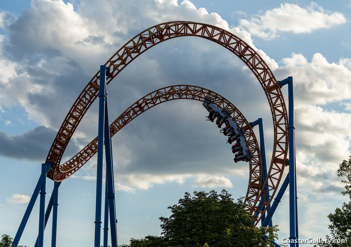 Cobra Roll on the Fahrenheit roller coaster at Hersheypark