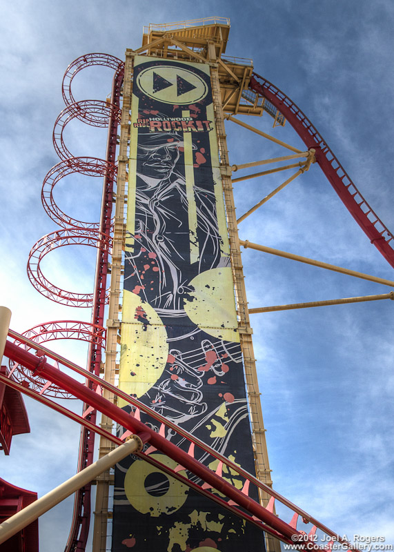 Vertical roller coaster lift