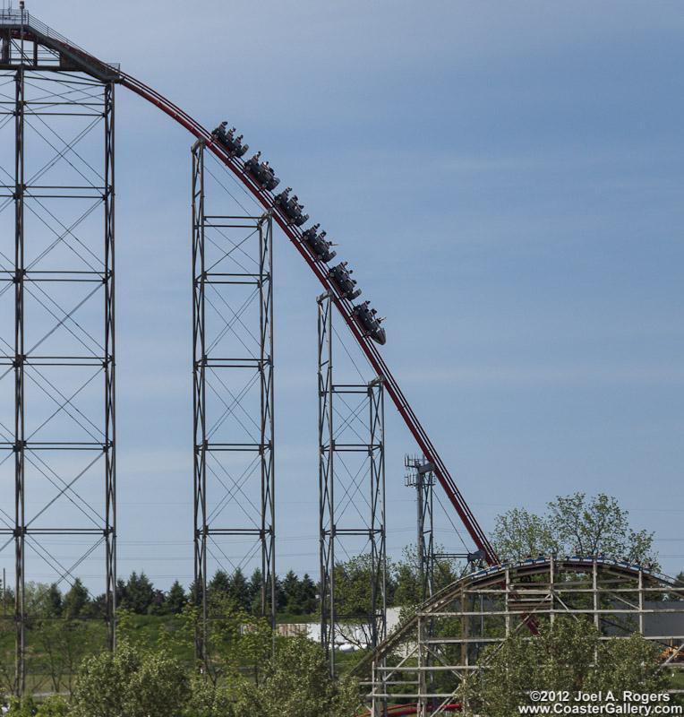 Lift hill on a hypercoaster