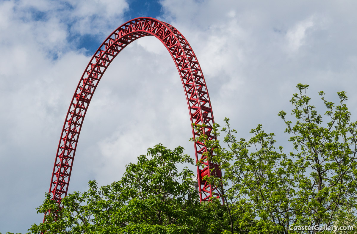 Cresting the hill on Storm Runner