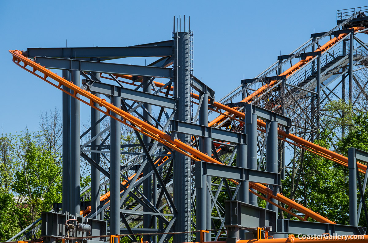 Suspended roller coasters in the United States