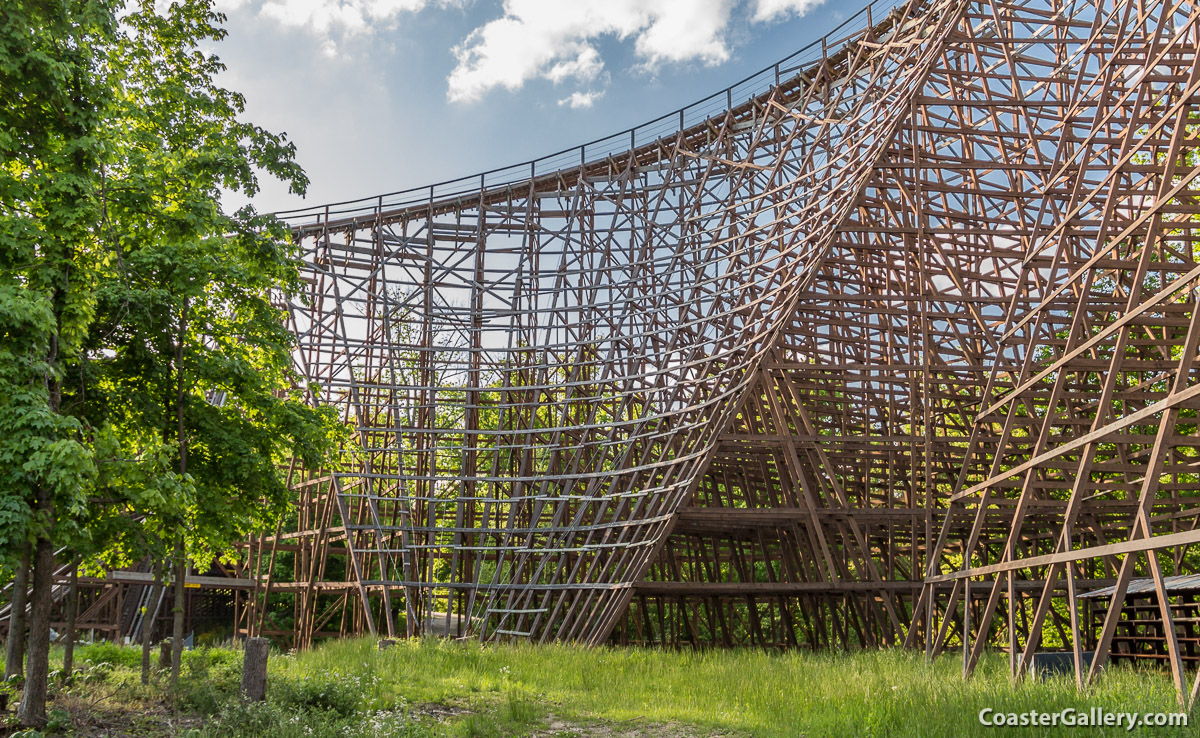 A description of the double helix ending of The Beast coaster