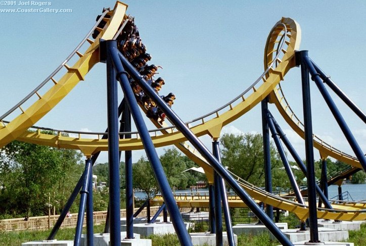 Floorless coaster in Aurora, Ohio