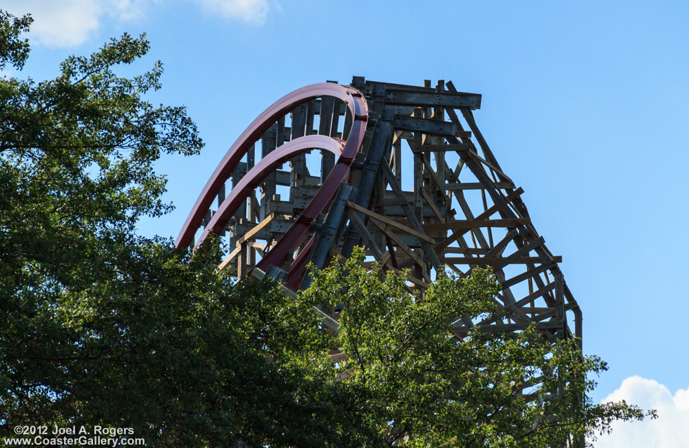 Steep banked turns on a hybrid coaster