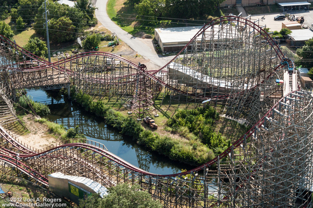 Aerial pictures of Six Flags Over Texas