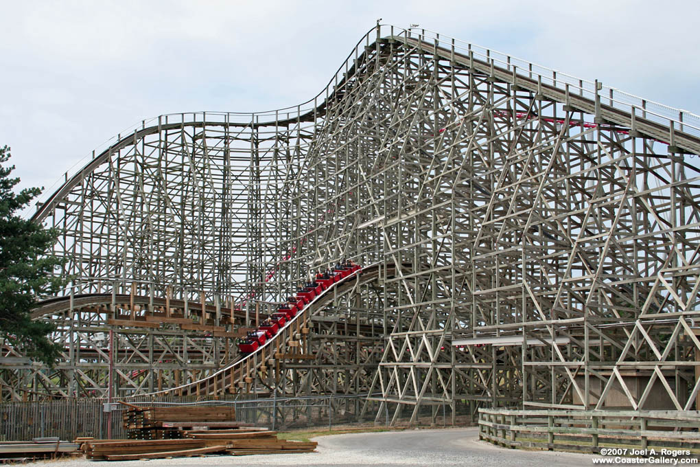 Timber Wolf wooden roller coaster built by Dinn & Summers