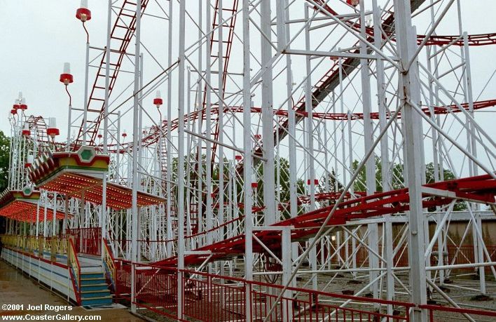 Zyklon amusement park ride.