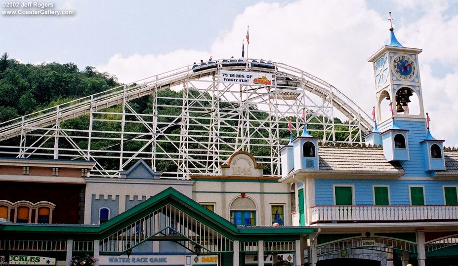 Wildcat coaster at Lake Compounce