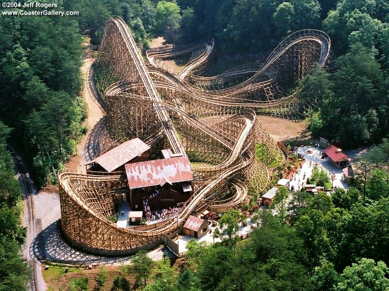 Thunderhead wooden coaster at Dollywood