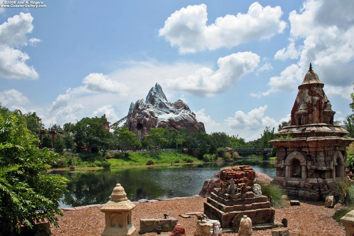 Scenic view of a lake and mountains