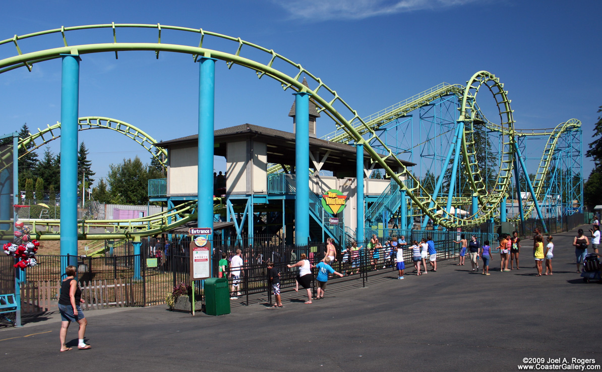 Arrow-Huss - Wild Thing looping roller coaster