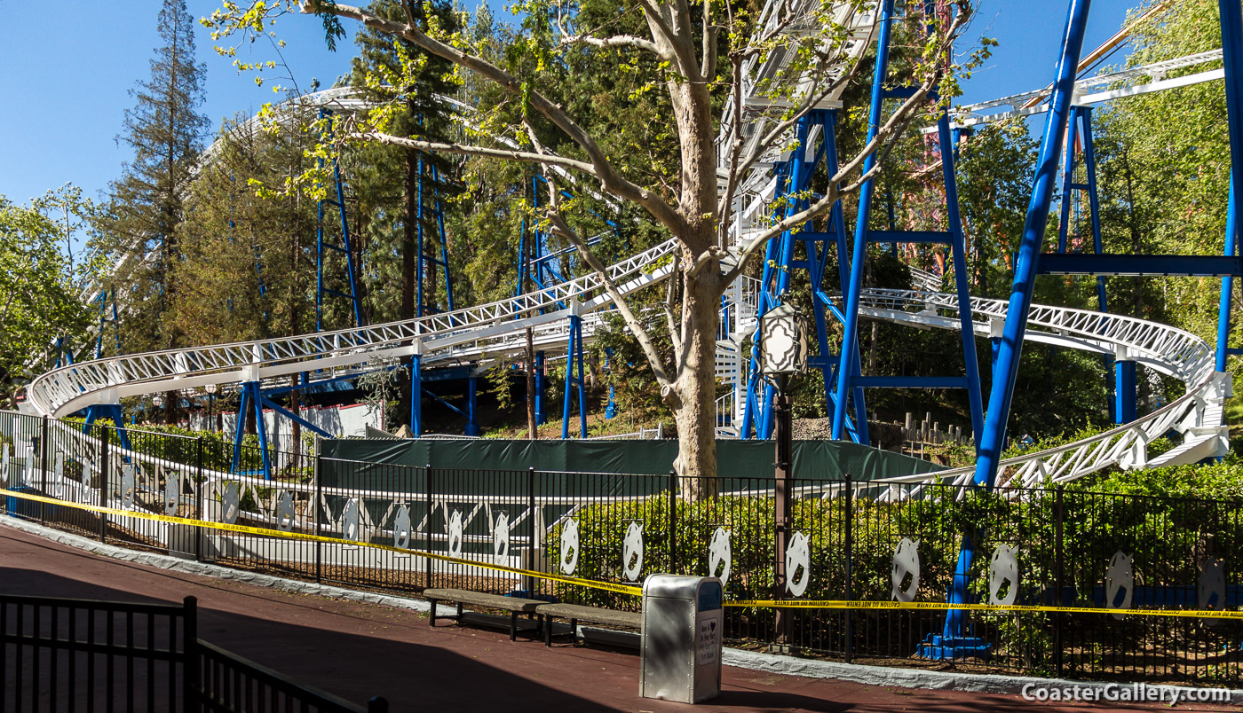 Virtual Reality Coasters at Six Flags - Is it a good thing or a bad thing?