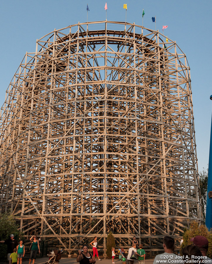 Tremors roller coaster