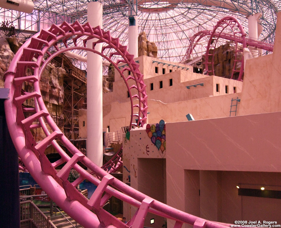 Canyon Blaster roller coaster in Vegas.