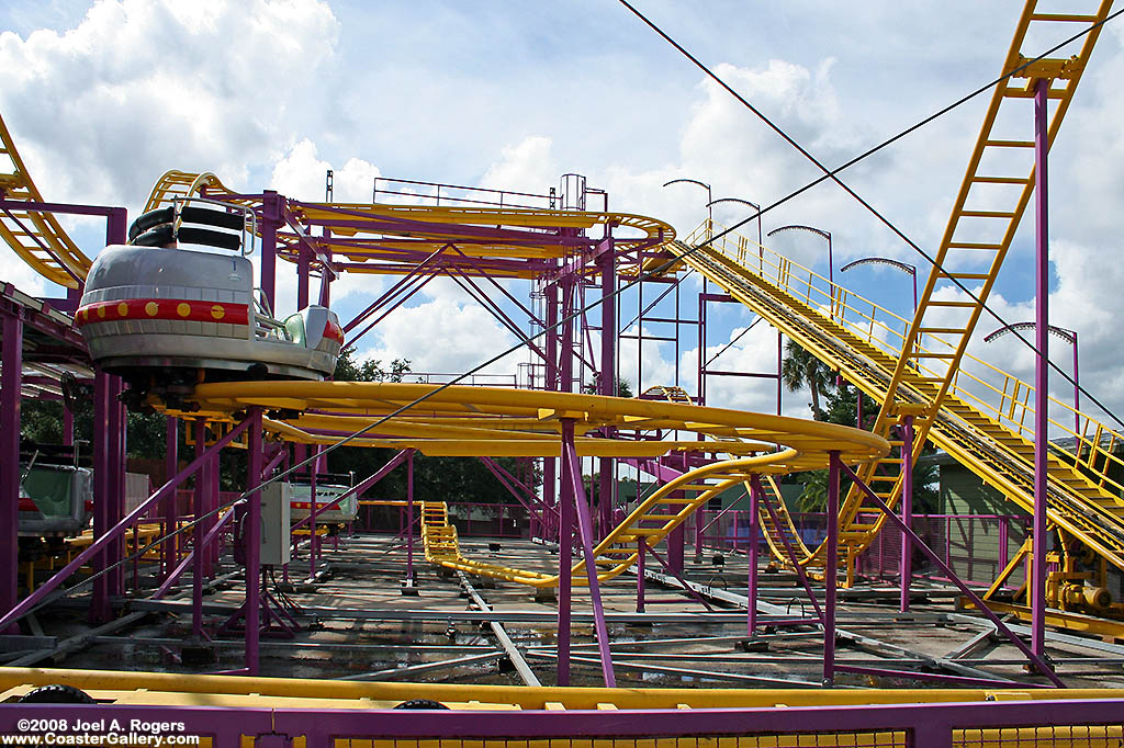 Galaxy Spin - A spinning roller coaster in Florida