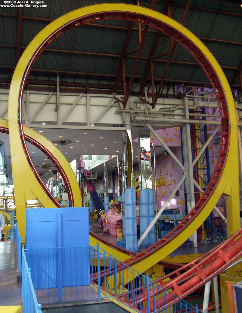 Vertical Loop of the Canadian Mindbender