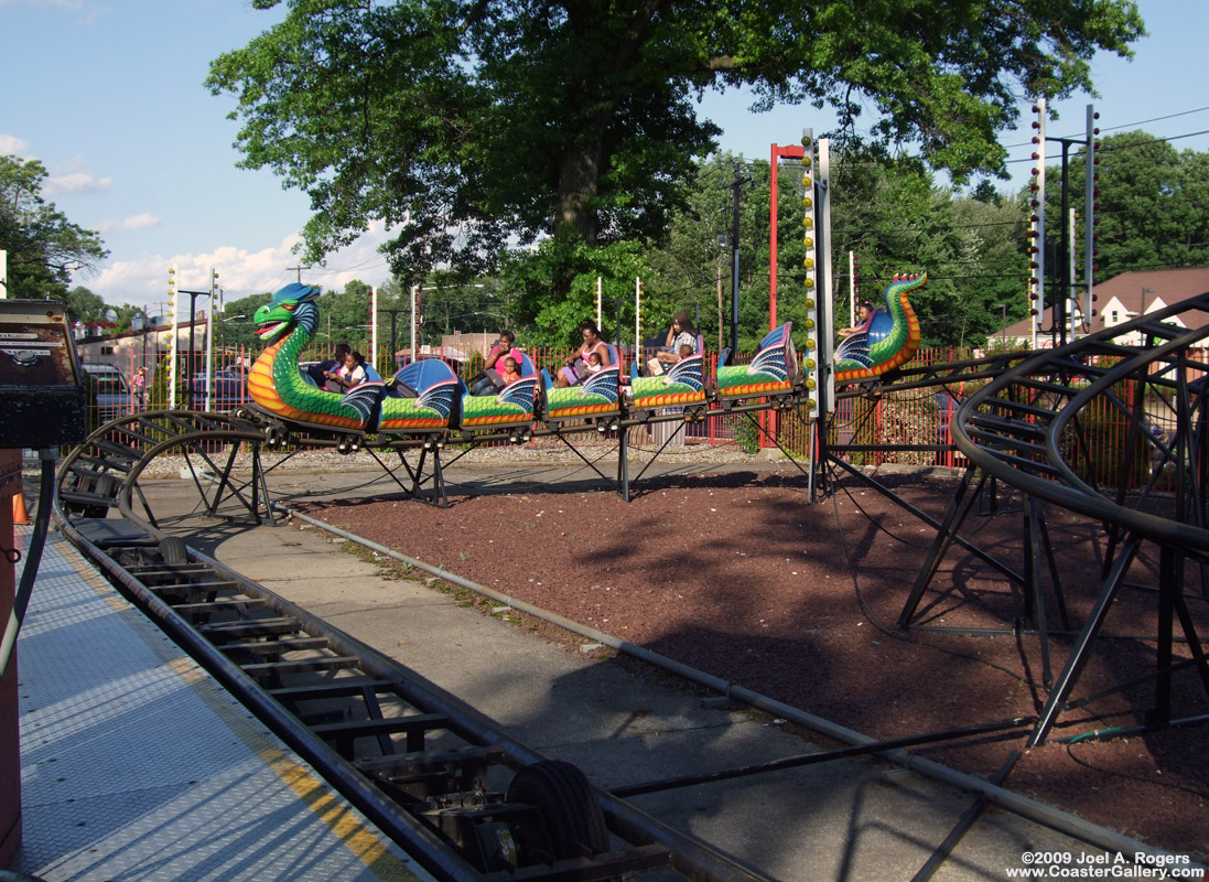 Dragon Roller Coaster in New Jersey