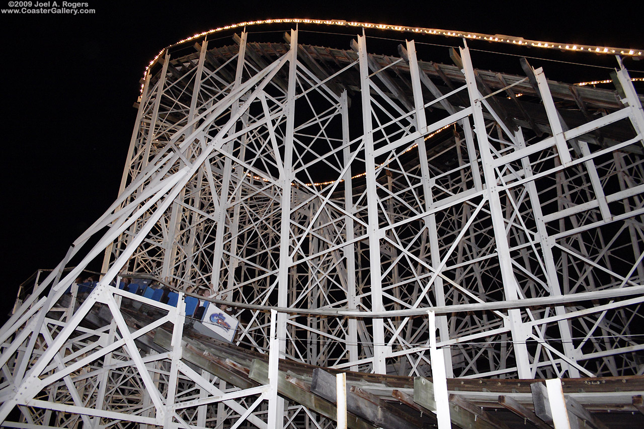Double out-and-back structure of an historic roller coaster