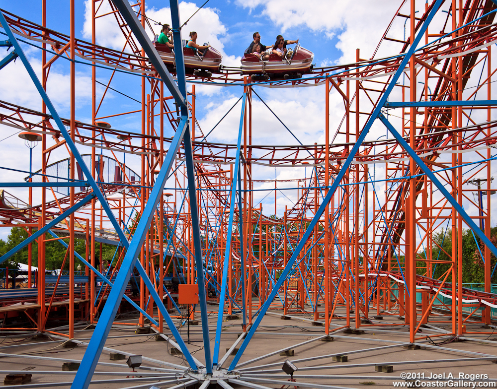 Zyklon roller coaster