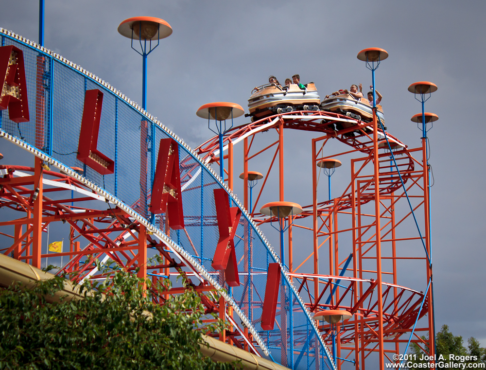 Galaxi roller coaster