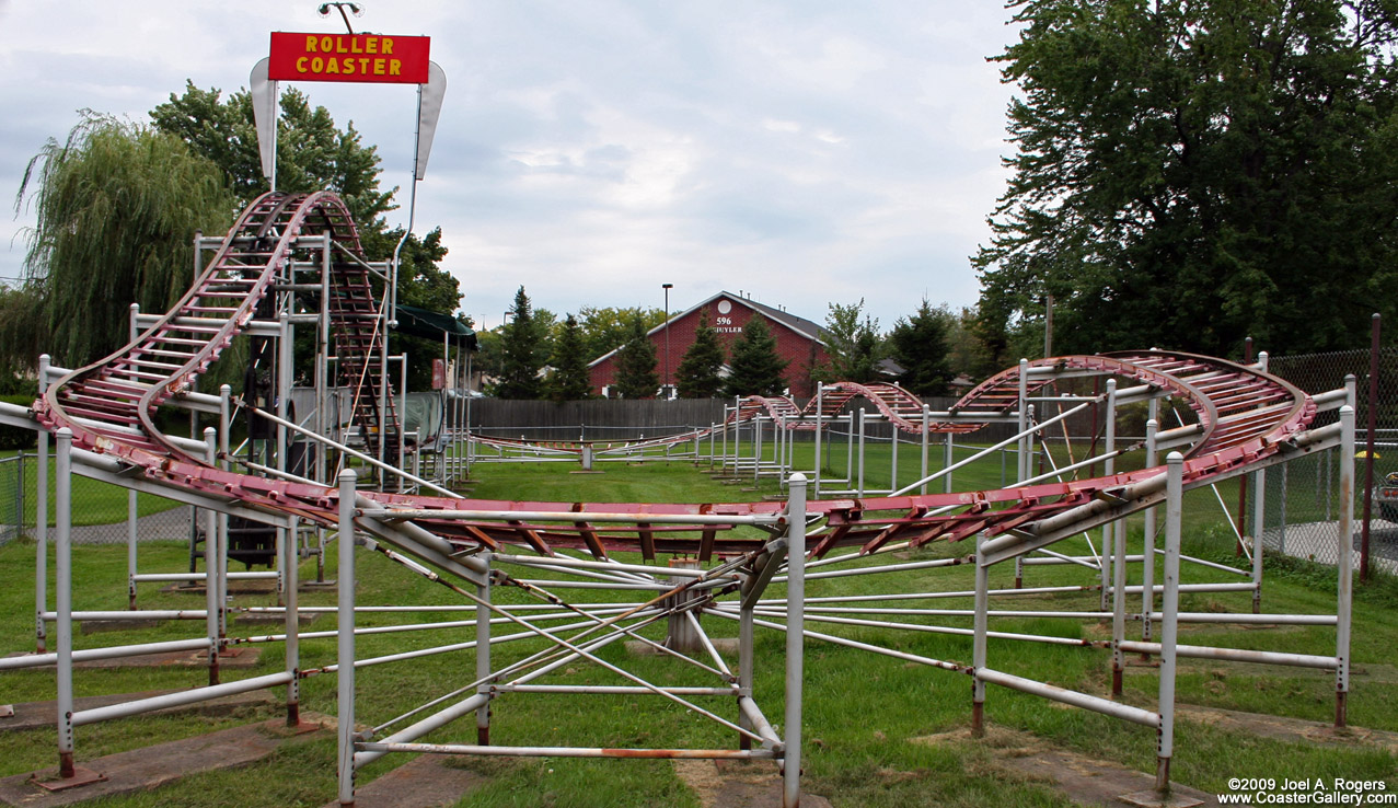 Hershell "Little Dipper" roller coaster model