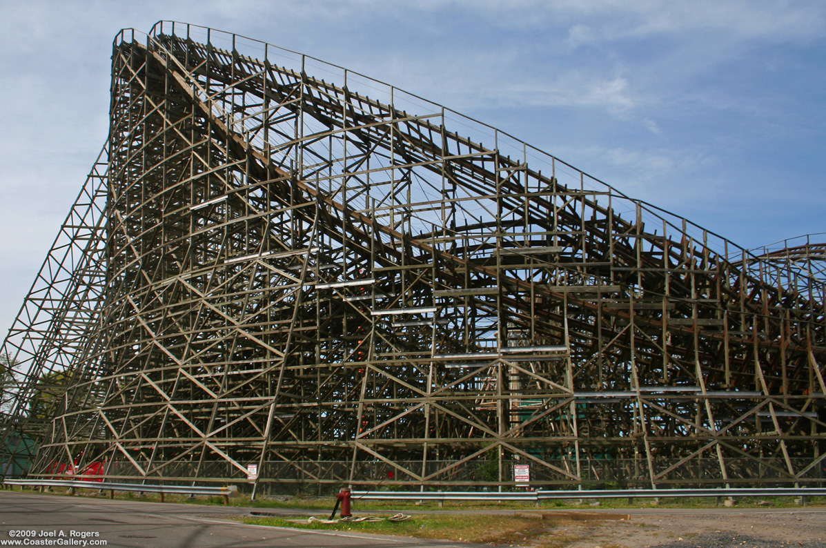 Swooping turnaround on the roller coaster in Candada