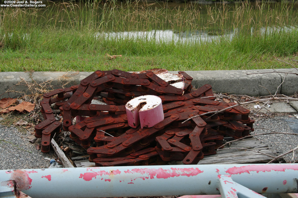 The abandonded, rusty chain that used to be used in a roller coaster in Myrtle Beach