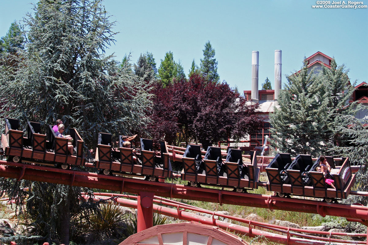 Quicksilver Express roller coaster in California