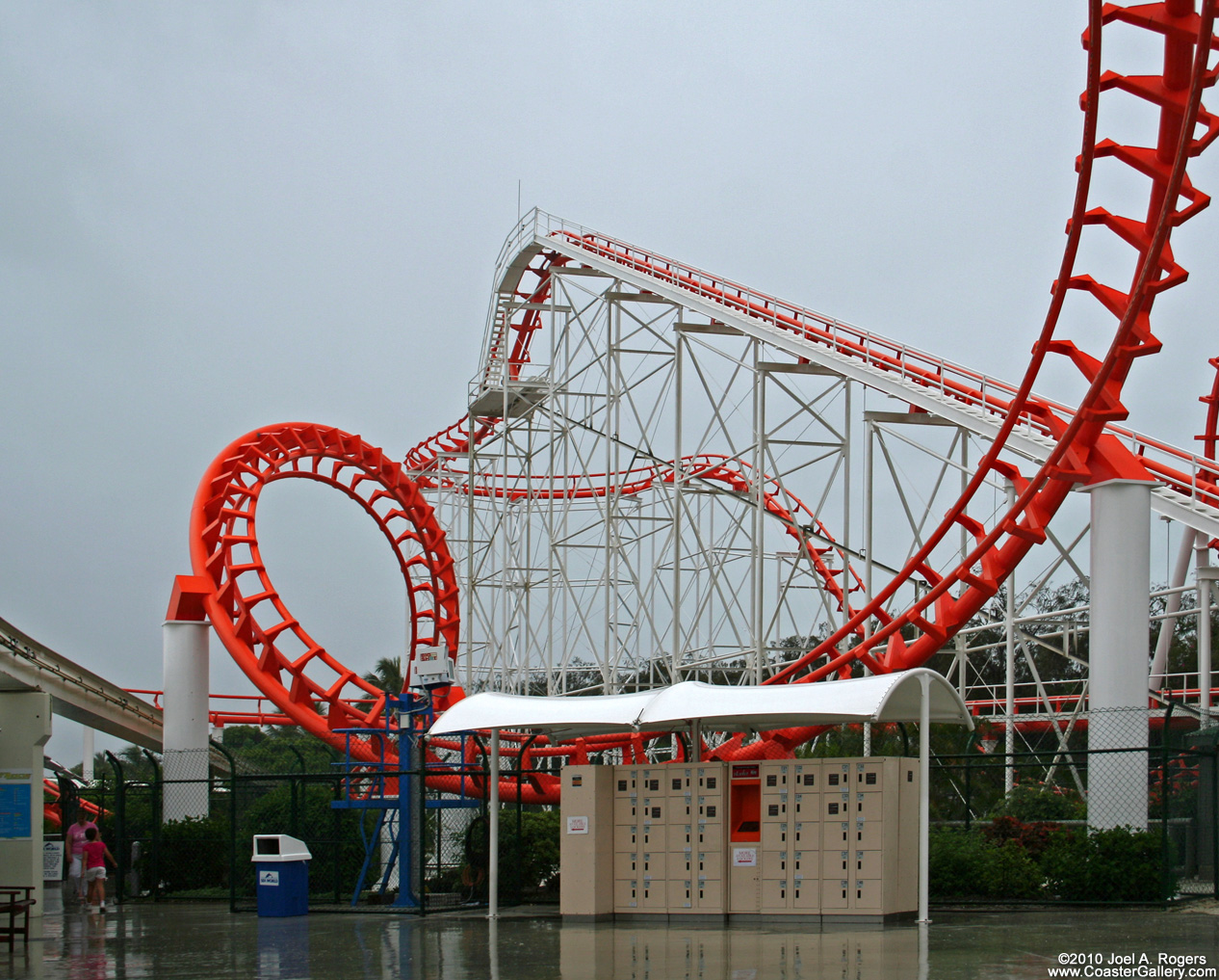 Sea Viper roller coaster in the monsoon rains in Australia