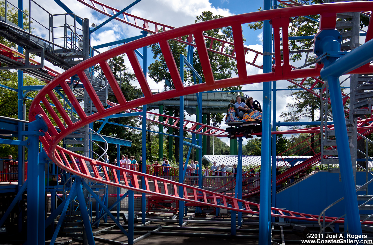 Spinning coaster built by the Maurer Sohne company