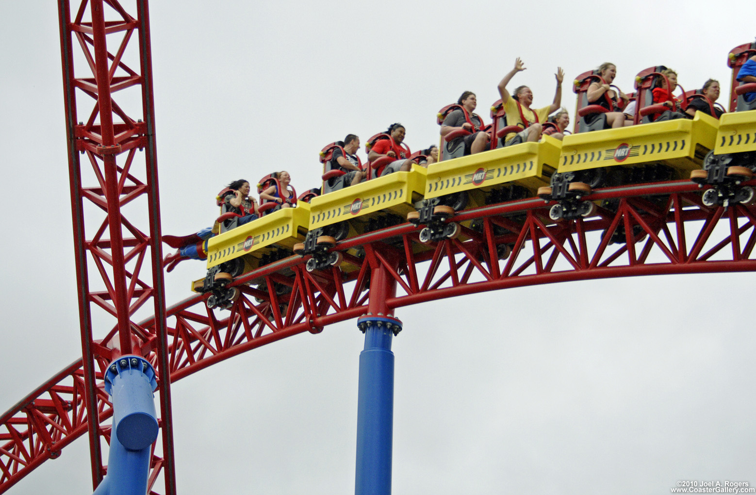 Superman Escape roller coaster