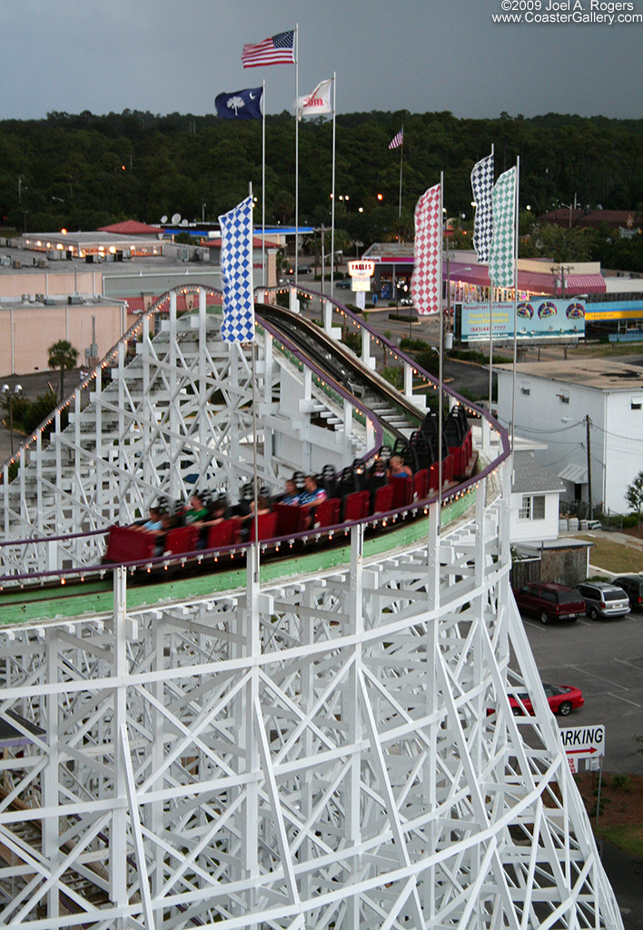 A roller coaster built with a Figure 8 layout