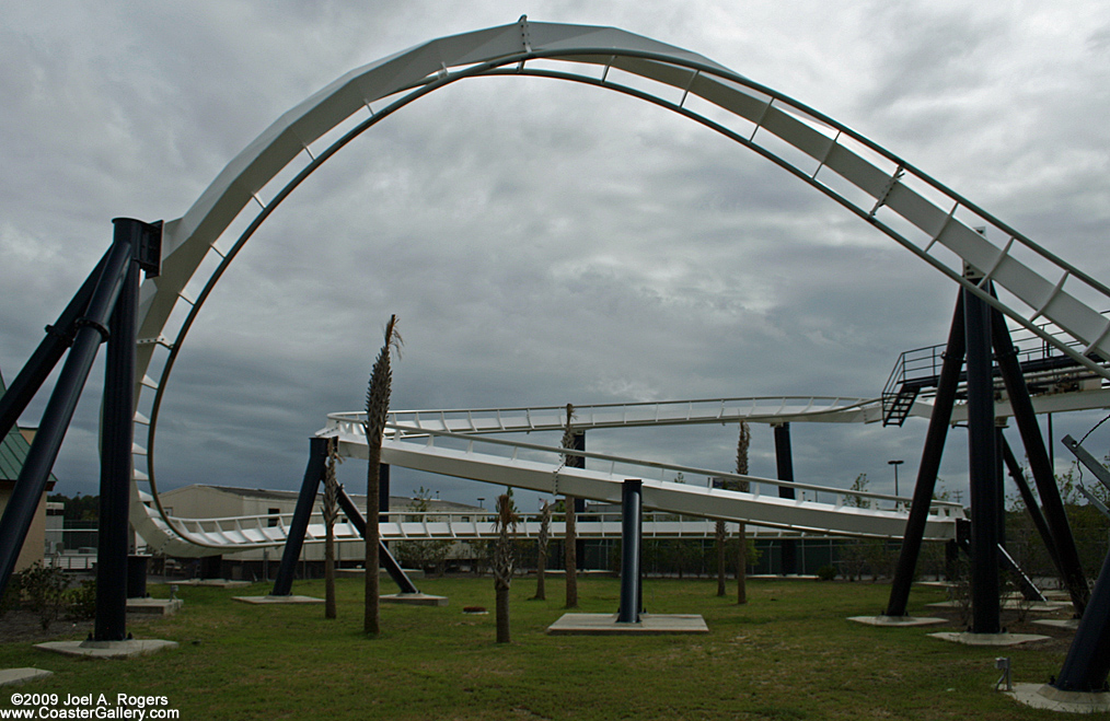 Time Machine roller coaster - The last loop