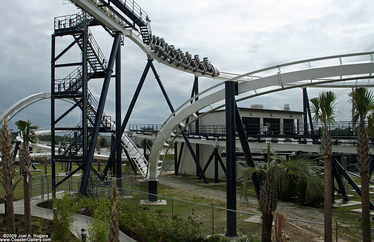 Blocking brake on a B&M roller coaster