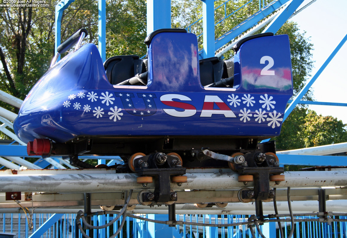 USA car on the Toboggan Nordique roller coaster