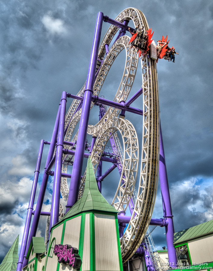 Chain lift on the Insane roller coaster in Sweden