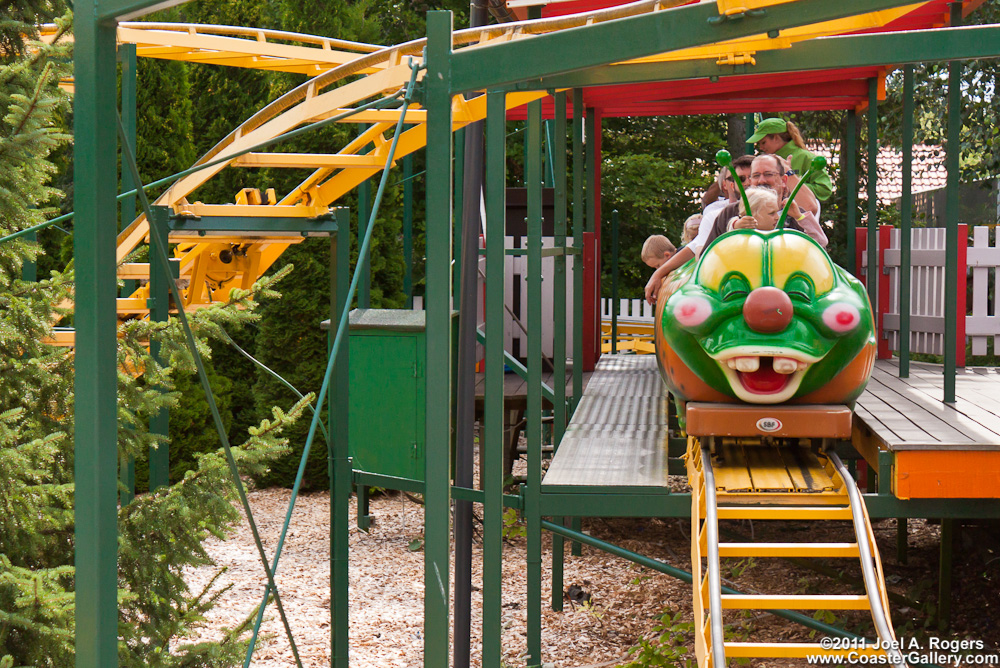 Pictures of a Danish Wacky Worm roller coaster