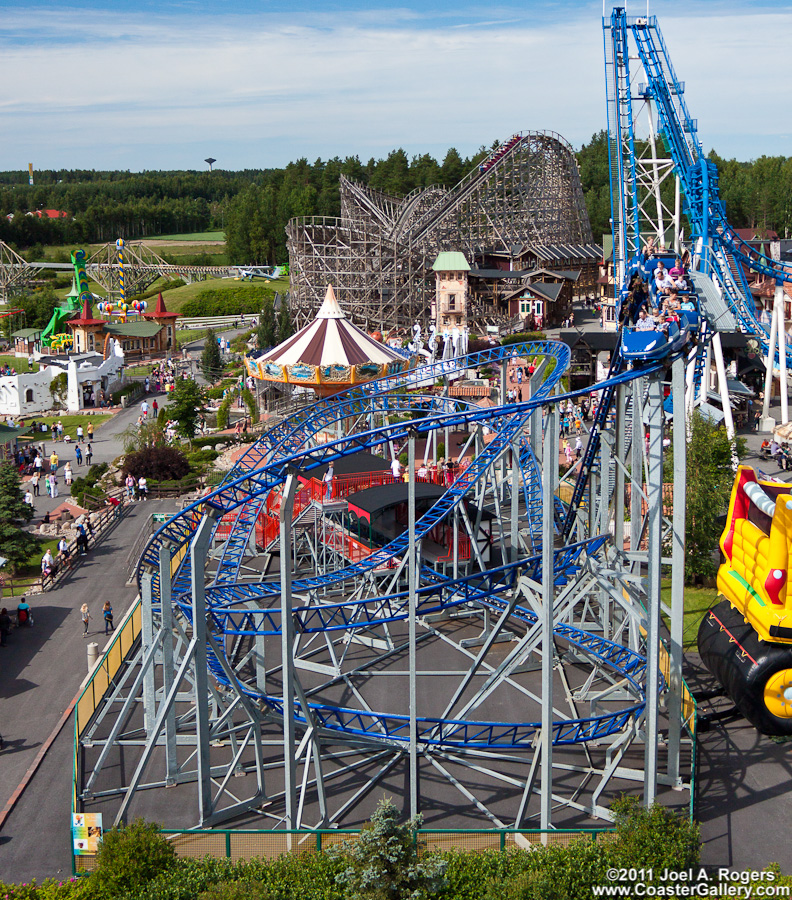 Layout of a steel roller coaster - Ulkoasu ters vuoristoradalla